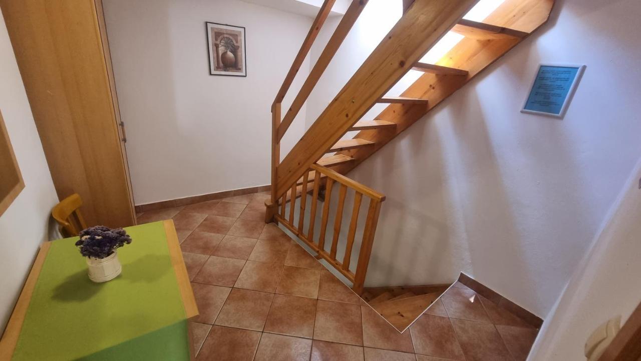 Apartment Igor With Balcony And Sea View Baška Екстериор снимка