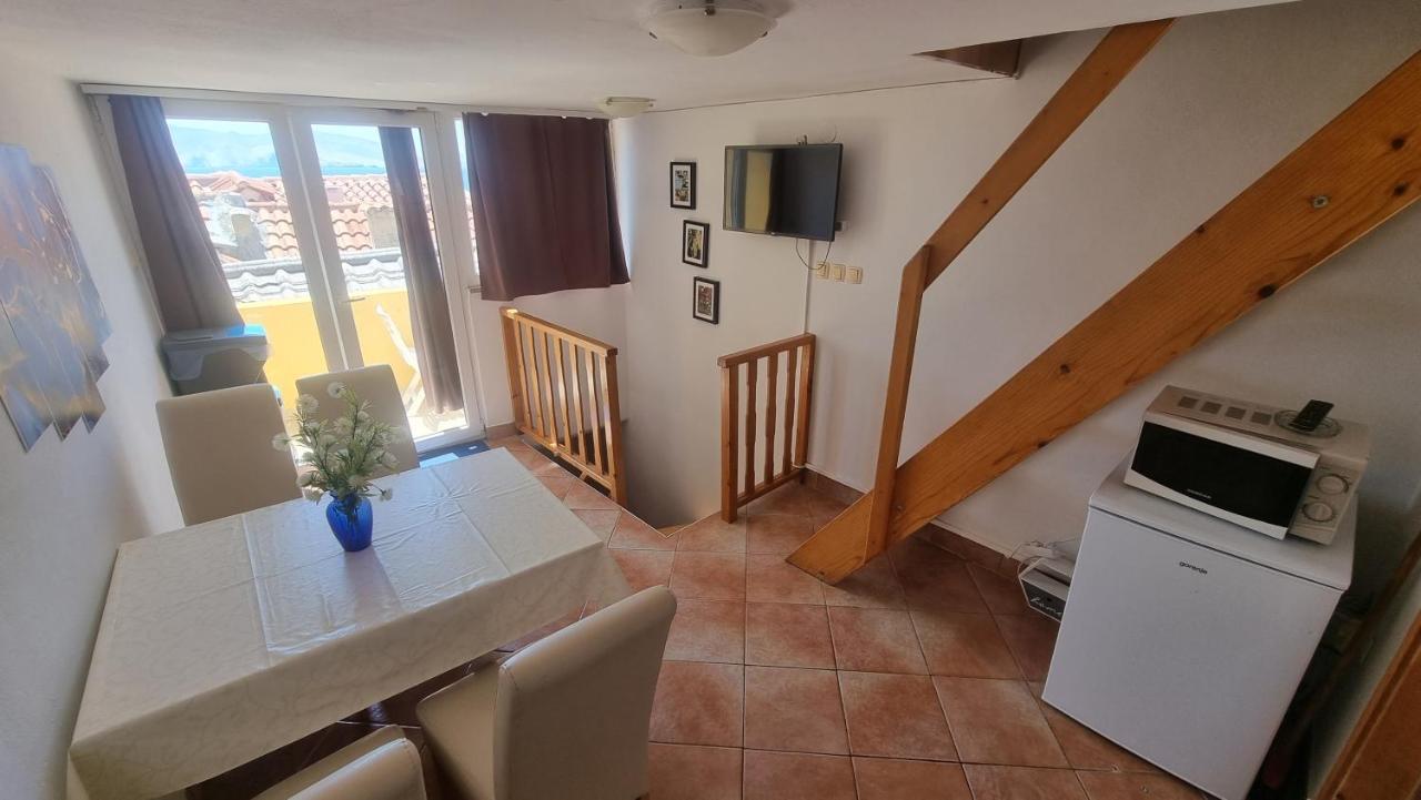 Apartment Igor With Balcony And Sea View Baška Екстериор снимка