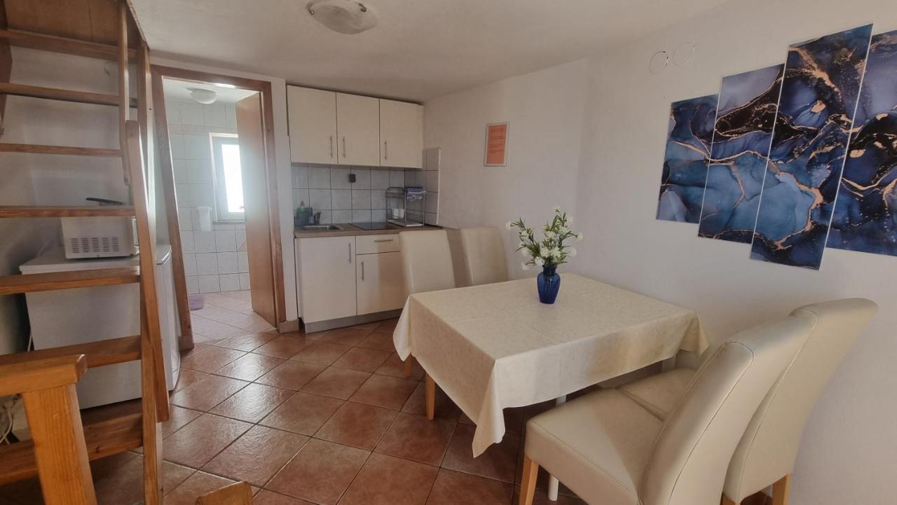 Apartment Igor With Balcony And Sea View Baška Екстериор снимка